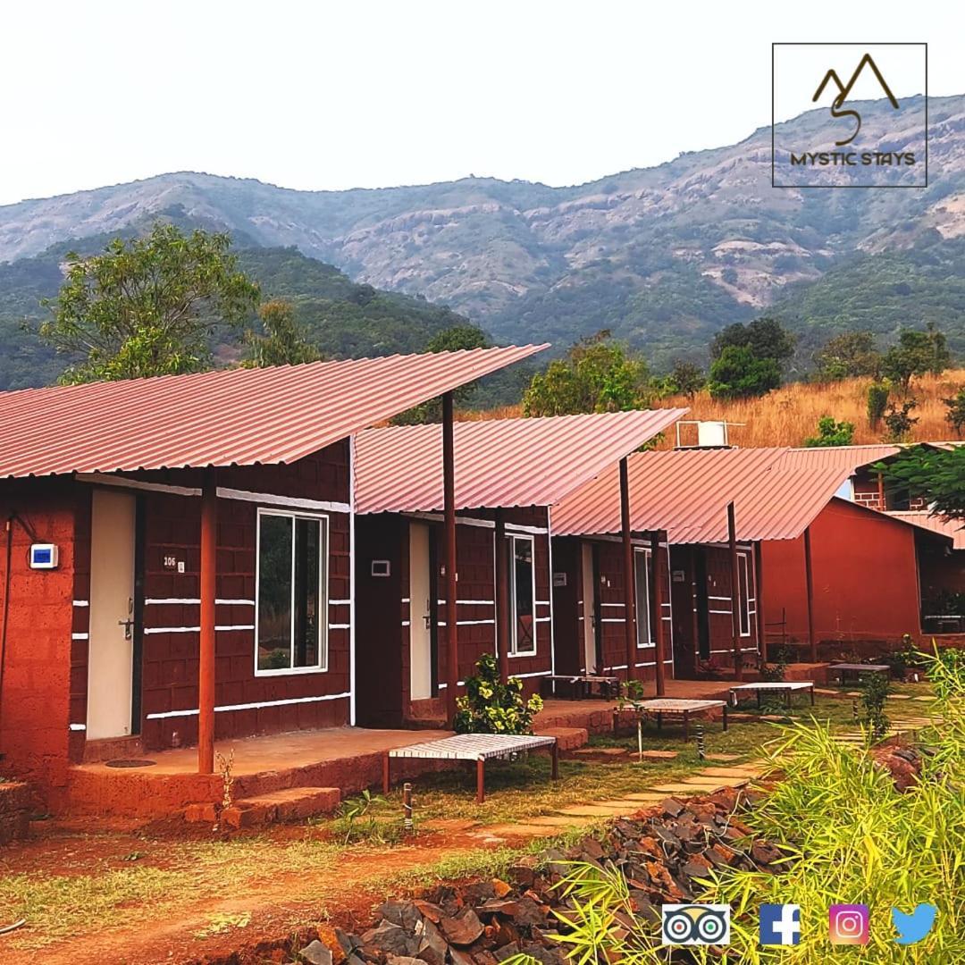 Mysticstays Resort Wai Exterior foto